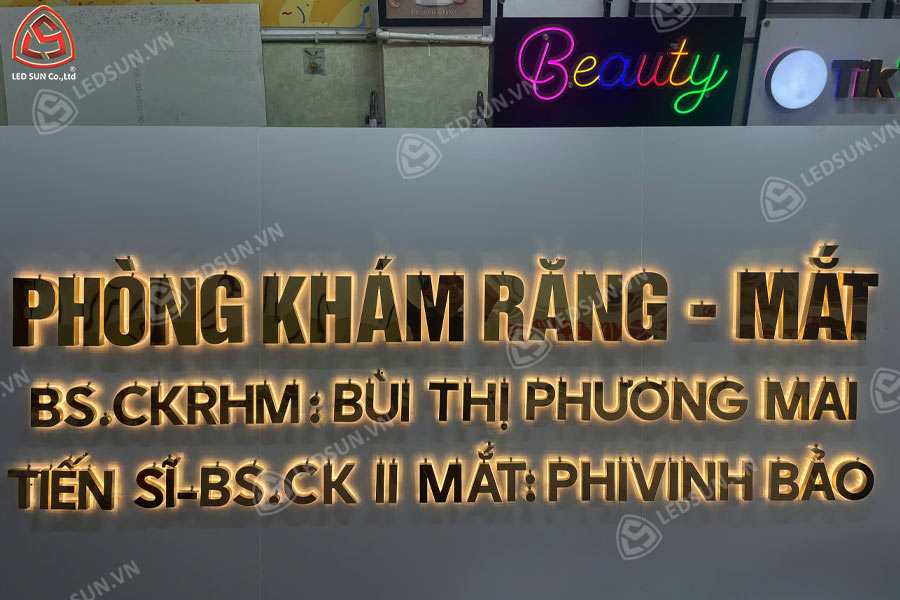 Bảng hiệu alu chữ inox