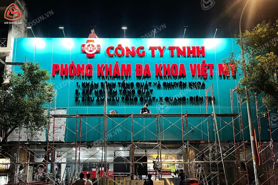 thi công bảng hiệu quảng cáo