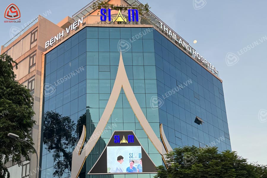 Bảng hiệu bệnh viện thẩm mỹ Siam