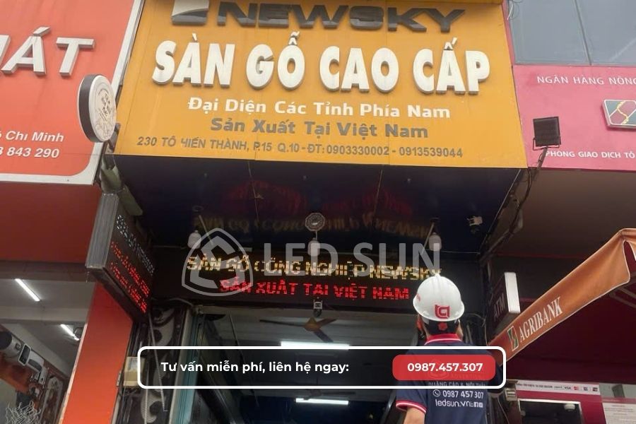 Khảo sát vị trí thi công bảng hiệu