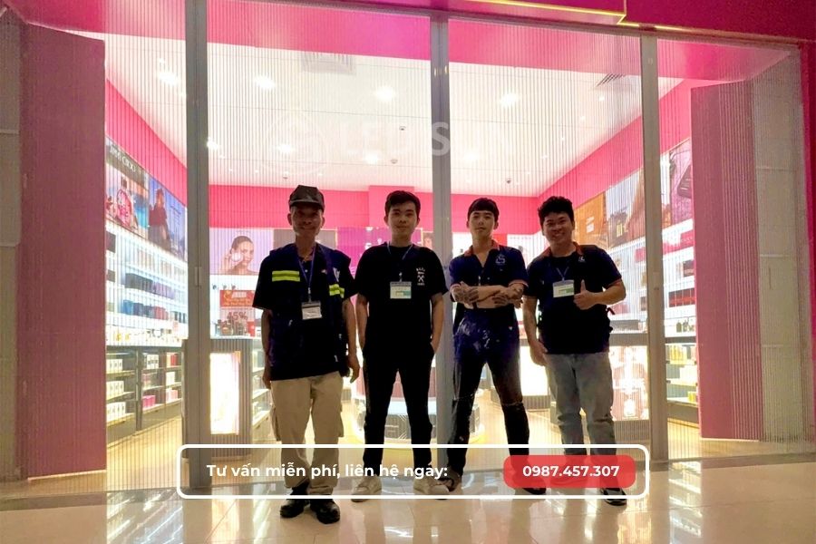 thi công gian hàng trong trung tâm thương mại