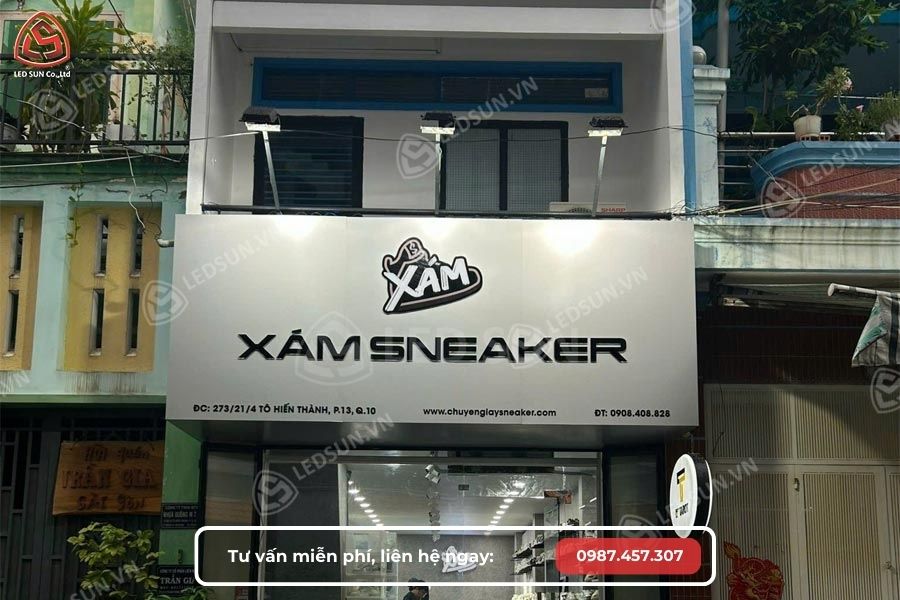 bảng hiệu shop thời trang bằng alu