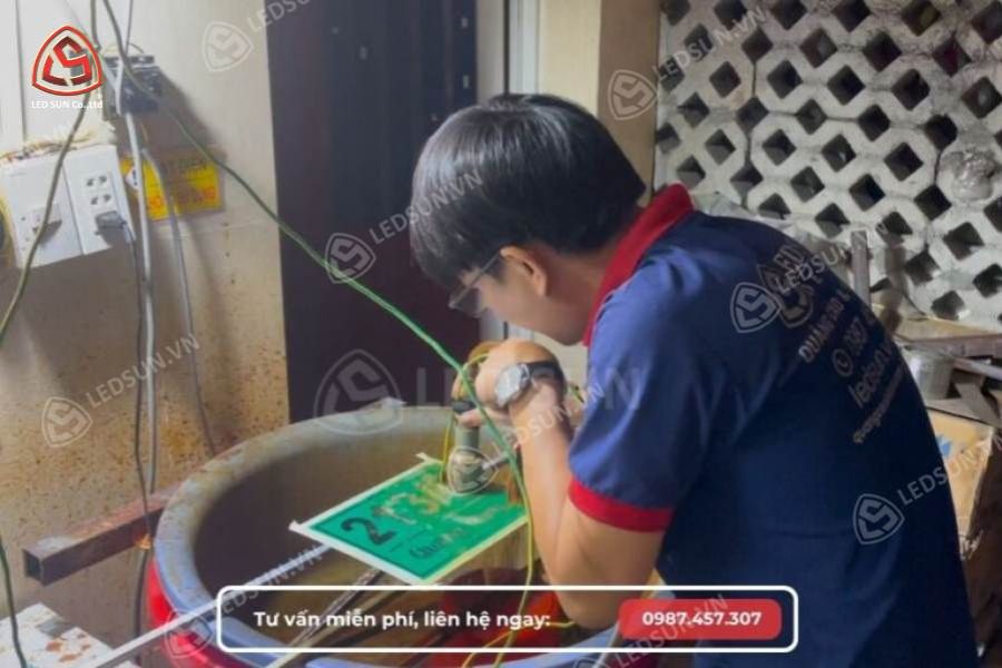 Gia công biển số nhà