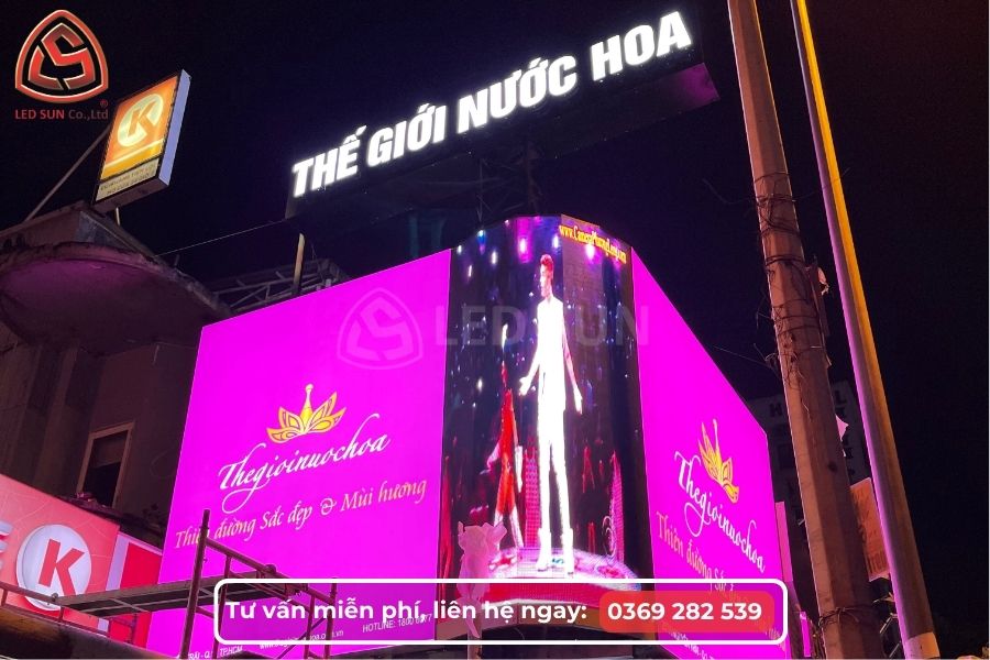Dự án màn hình LED cong ngoài trời cho thương hiệu Thế Giới Nước Hoa của Led Sun